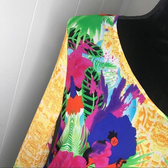 EIGHT SIXTY Long Sleeve Dolman Tropical Blouse - Picture 3 of 6